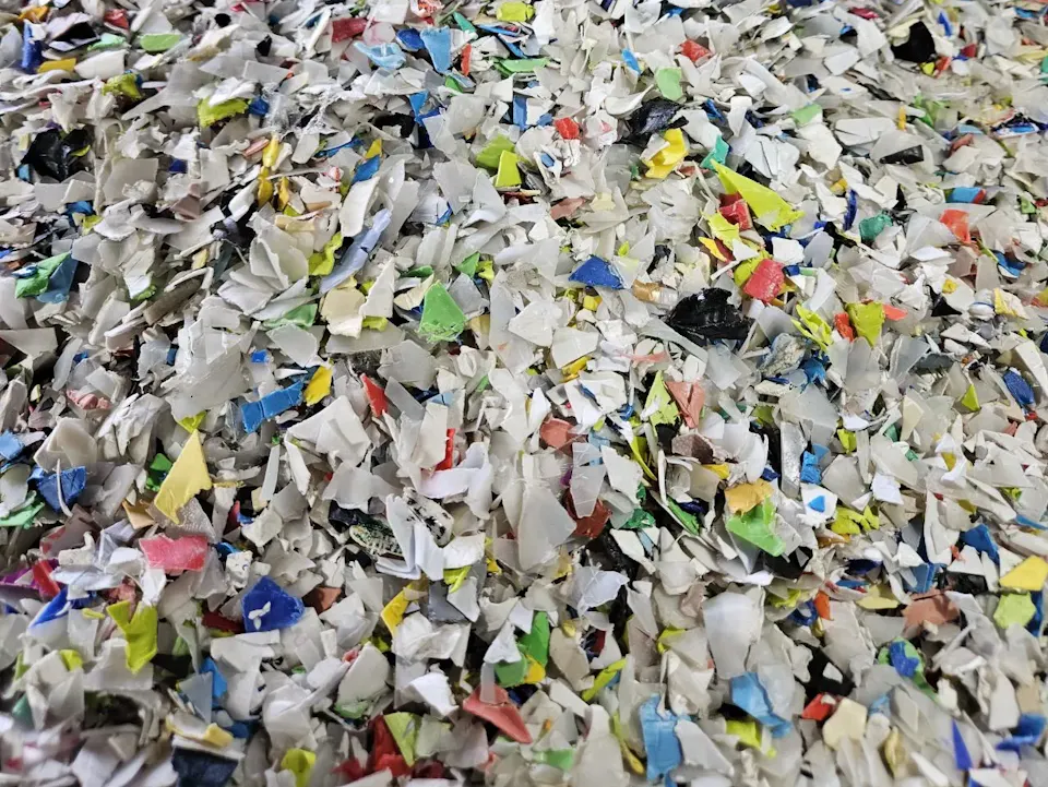 Izlaz dehidriranog plastičnog folijskog materijala