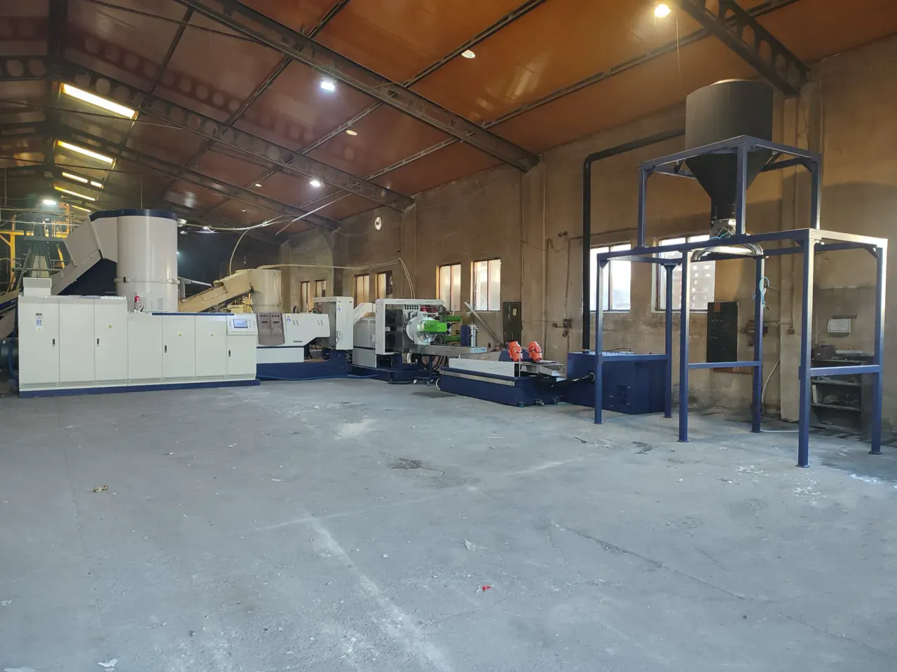 500 kg/h starre Kunststoffgranulierelinie — USA