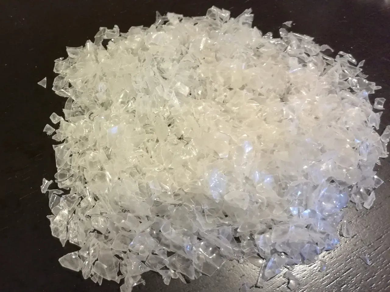 Separated PET bottle flakes after zig-zag air classification