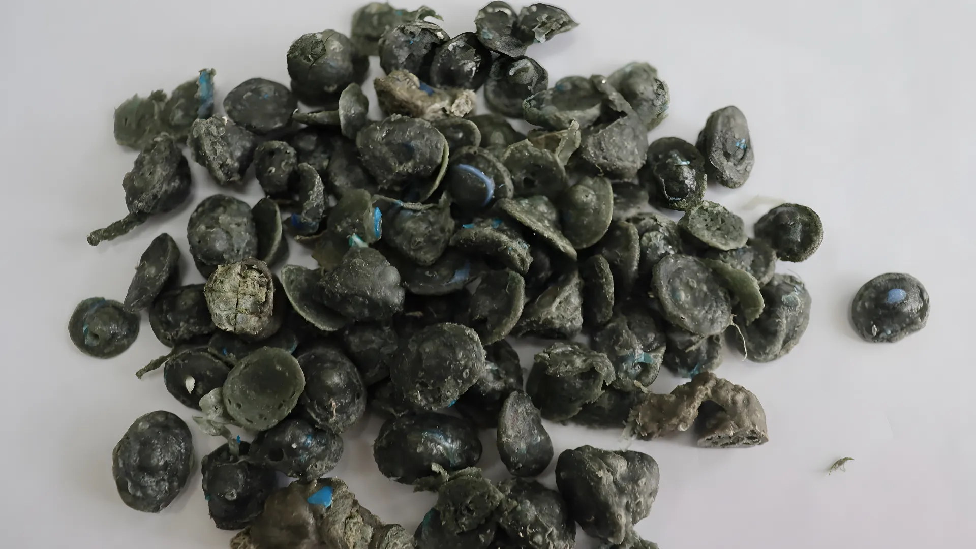 Kunststoffoliekorrels na verwerking